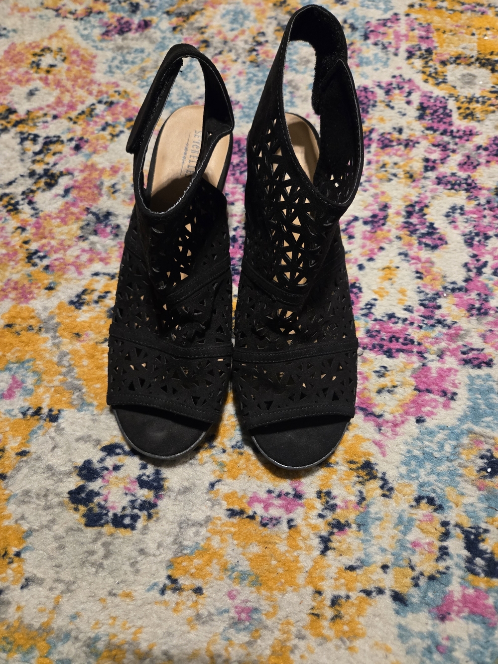 Seychelles Black Laser-Cut Peep Toe Slingback Heels 10 - Picture 3 of 7